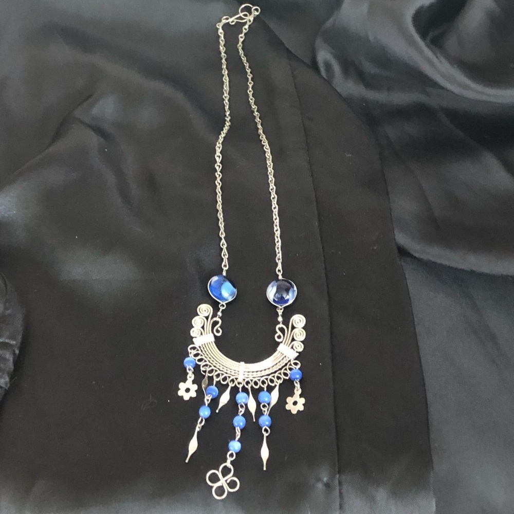 Silver And Blue Necklace - Picture 1 of 3